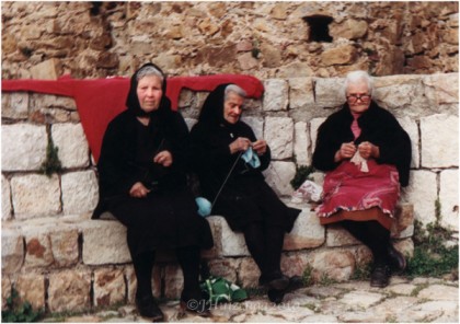 Trio of Sicilian Women Knitting, copyright Jann Huizenga