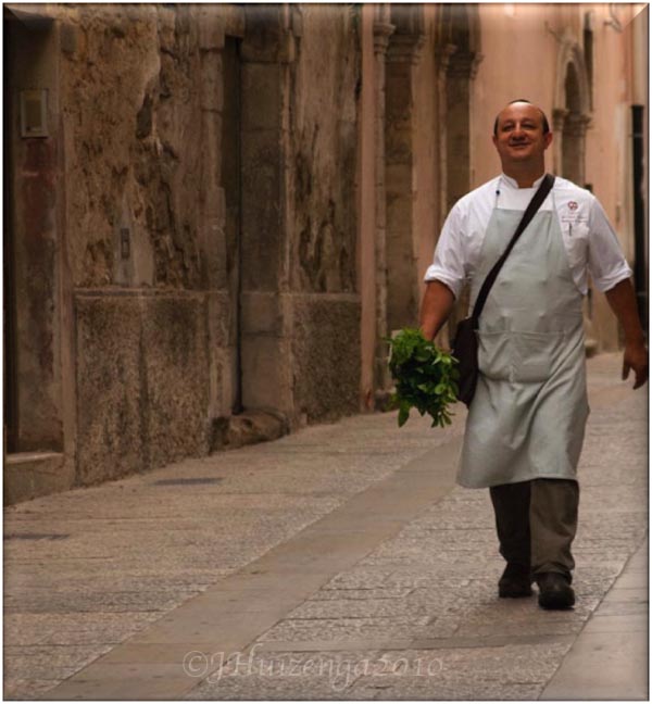 Chef Ciccio Sultano with Basil Bouquet, copyright Jann Huizenga