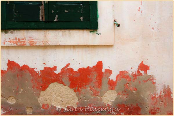 Orange Wall in Sicily, copyright Jann Huizenga