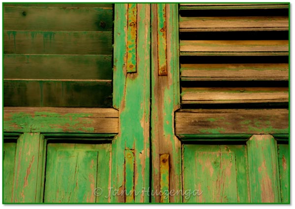 Green shutter in Sicily, copyright Jann Huizenga